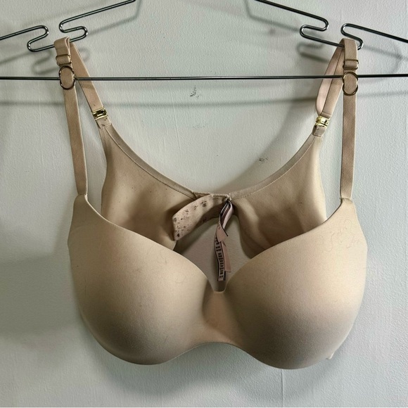 Victoria Secret Bra ~ 34D ~ Nude - Picture 1 of 2